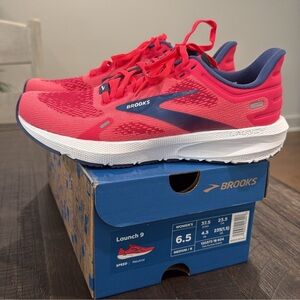 Women’s Brooks Launch 9 Sneaker Tennis Shoe Pink Blue and White New 6.5